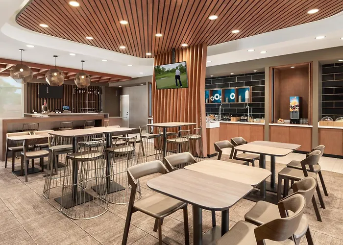 Springhill Suites By Marriott Milwaukee West/Wauwatosa
