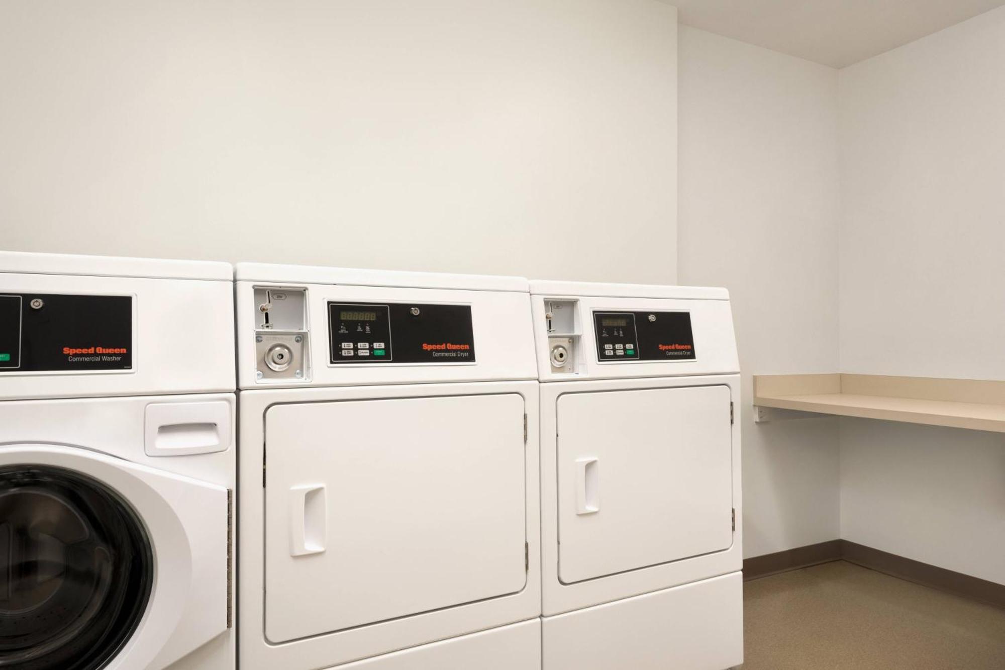 Springhill By Marriott Milwaukee West/wauwatosa Hotel 3*