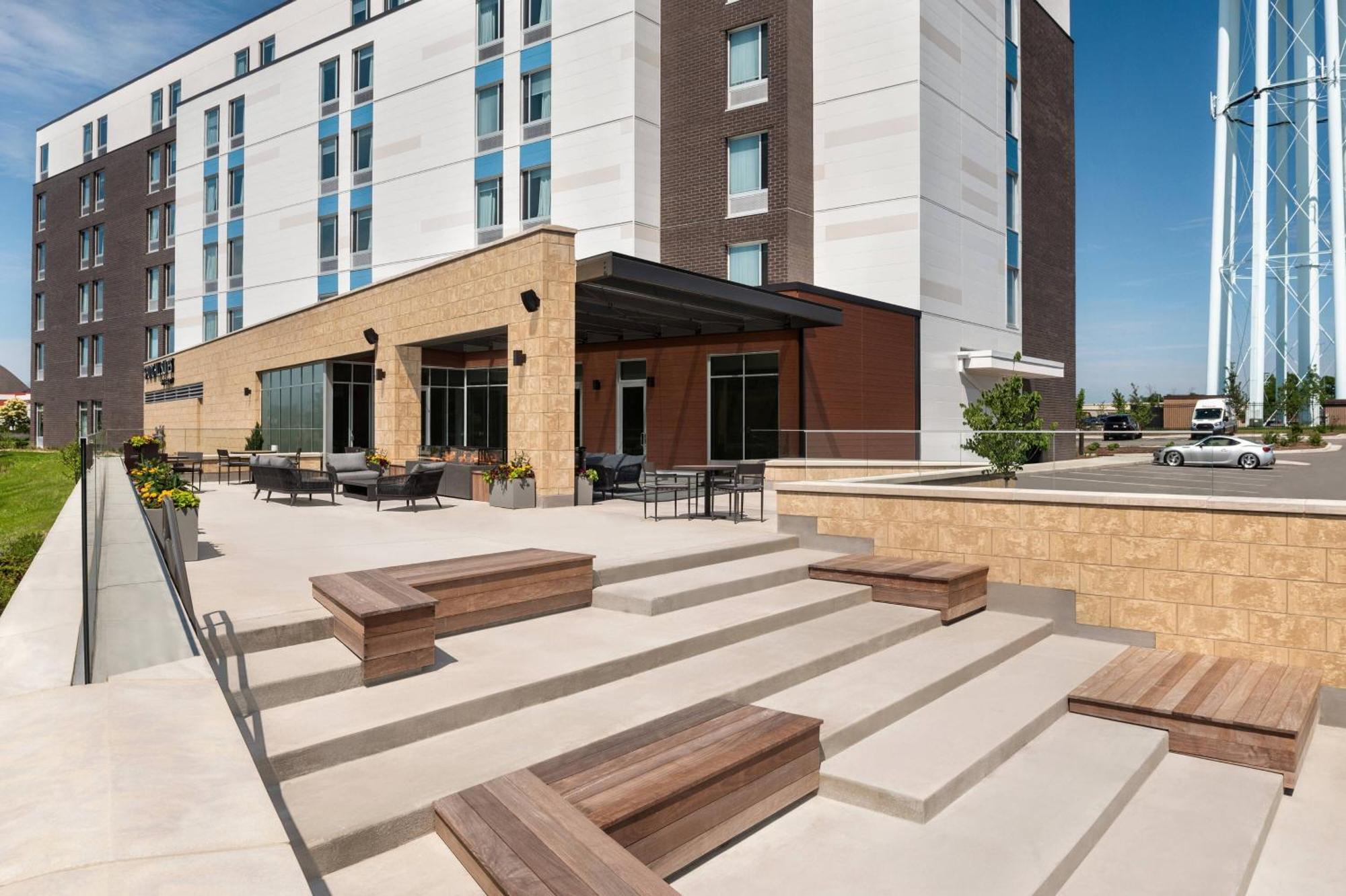 Springhill By Marriott Milwaukee West/wauwatosa Hotel 3*