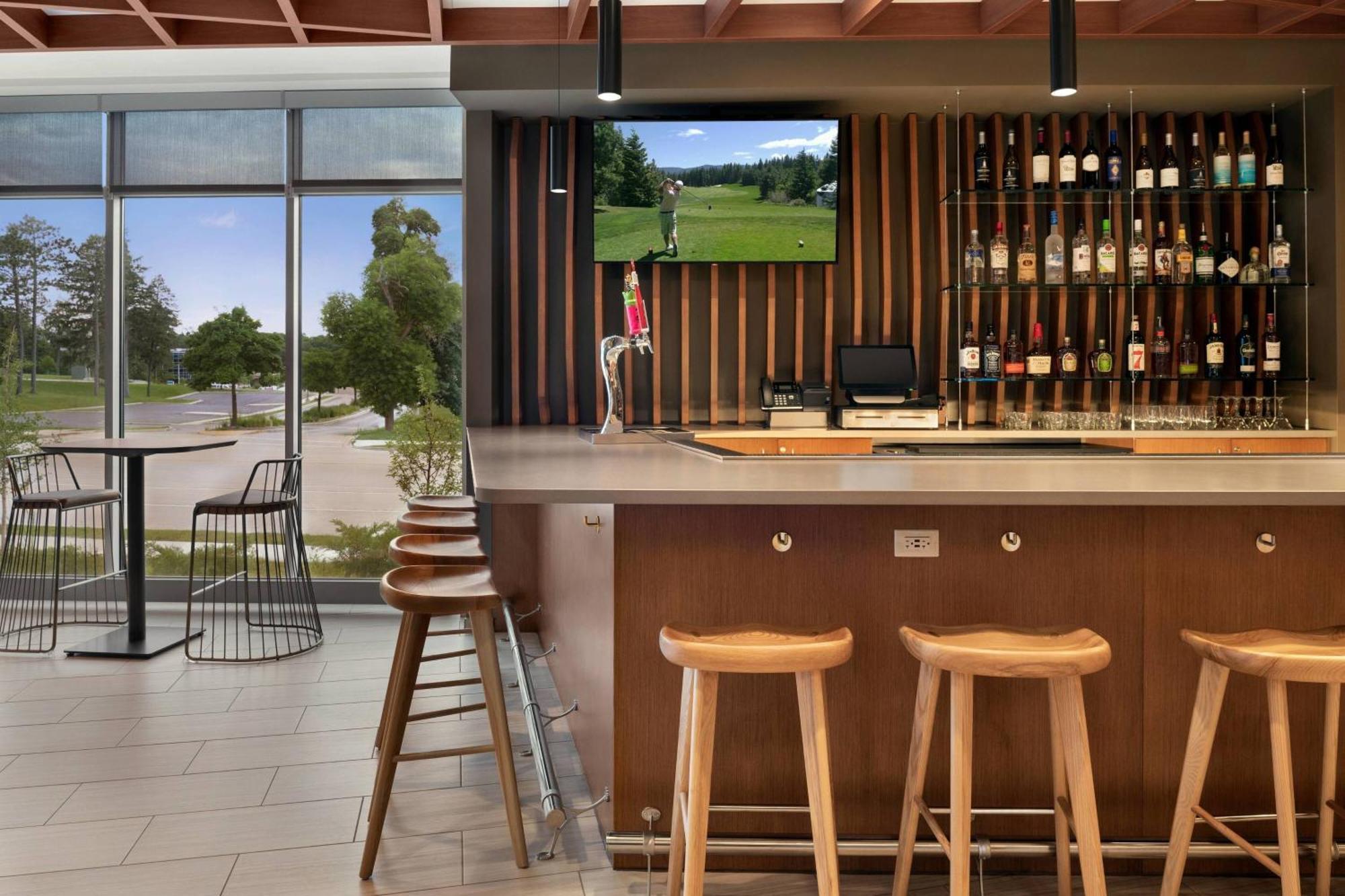 Hotel Springhill By Marriott Milwaukee West/wauwatosa